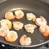 和えるだけ!簡単【エビマヨ】の工程1