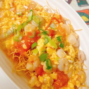 煌蓮mamの作ってみた!投稿(【えびとトマトの皿うどん】酸辣湯風！食材3つでやみつき！)