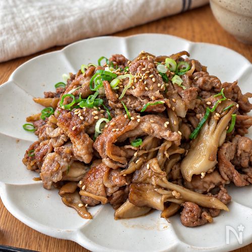豚こまと舞茸の甘辛しぐれ煮【作り置きにも◎】