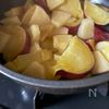 りんごとさつまいものレモン煮の工程3