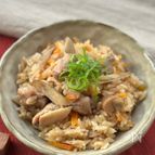 【香りを楽しむ♪】ごぼうと鶏肉の炊き込みご飯