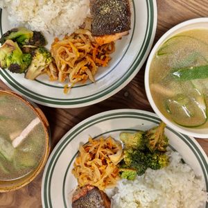 ぴいすけの作ってみた!投稿(【簡単♪鮭のムニエル】バター醤油で食欲そそる♪コクうまおかず)