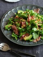 ローストビーフとアボカドのサラダ。