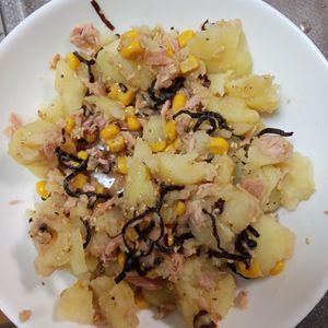 鶏皮坊主の作ってみた!投稿(塩昆布ツナポテト│レンジで簡単！包丁いらずのおつまみおかず)