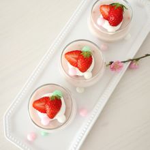 【レンジde簡単】混ぜて冷やすだけ♡いちごブラマンジェ