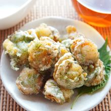 青のりの風味が香ばしいベビーホタテの磯辺揚げ