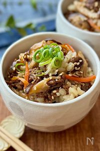 甘辛味がおいしい♩牛肉ときのこの混ぜごはん