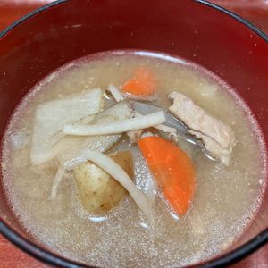 りんごの作ってみた!投稿(疲れた体にじんわり染みる～♪我が家の豚汁♪裏技つき)