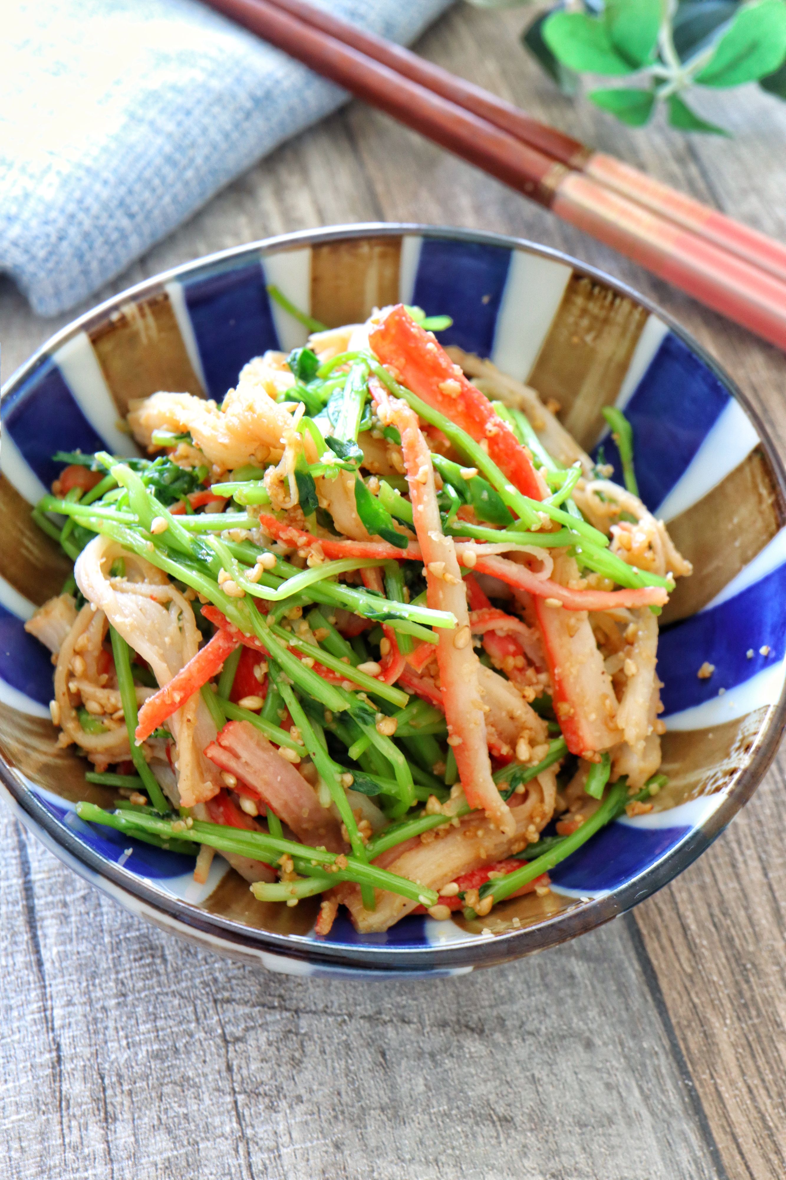 豆苗とかにかまのごま和え