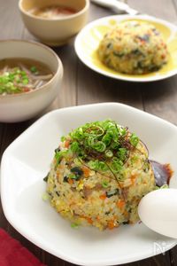 辛く無いから子どもウケ抜群！ビビンバ風チャーハン