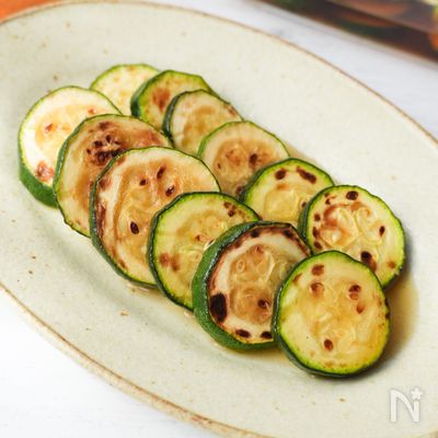 夏の副菜に♪【ズッキーニの焼き浸し】