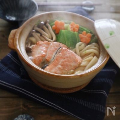 【ごちそううどん】ちゃんちゃん焼き風煮込みうどん