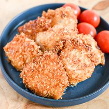 少ない材料でもちゃんとおいしい！むね肉のチーズカツ
