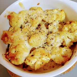 ゆみの作ってみた!投稿(《子どもも大好き！》カリフラワーのカレーマヨチーズ焼き)