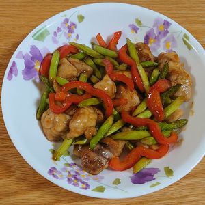 さおりんの作ってみた!投稿(佐賀県産アスパラガス使用♡『アスパラとむね肉の照りマヨ炒め』)