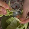 【マヨネーズでコクうま】レタスとツナの卵チャーハンの下準備