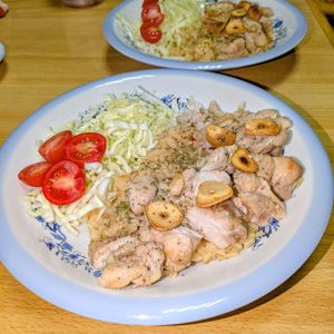 joe sanの作ってみた!投稿(700万再生【炊飯器ガーリックチキンライス】)
