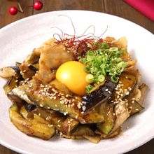 とろ〜り美味しい♪なすと豚バラ肉の月見だれ