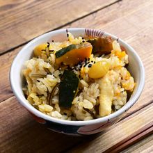 しっとりカボチャの「銀杏とカボチャの塩昆布釜飯」