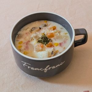 𝔂𝓾𝓶𝓲🍓の作ってみた!投稿(お手軽＆具だくさん満足スープ【シーフードチャウダー】)