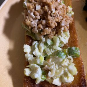 さっちゃんの作ってみた!投稿(おつまみに♪＊油揚げのネギ味噌マヨ焼き＊)