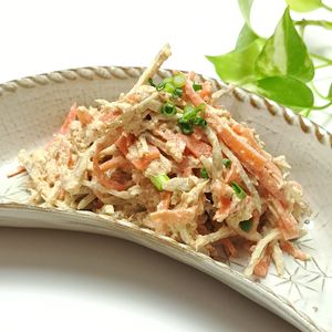 とのちゃまの作ってみた!投稿(激うま!ごぼうとにんじんの濃厚ツナマヨサラダ)