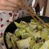 春キャベツと豚こまのふわふわ卵塩炒めの工程2
