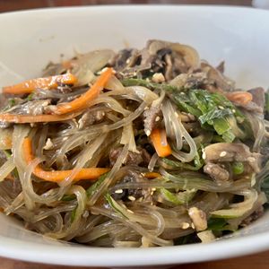 Shinoの作ってみた!投稿(韓国春雨で作る基本の簡単本格チャプチェ【韓国料理】)