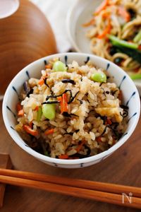 『ひじきの具だくさん炊き込みご飯』栄養満点！旨みたっぷり♪
