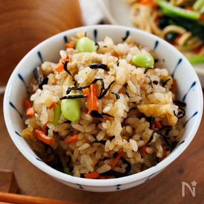 『ひじきの具だくさん炊き込みご飯』栄養満点！旨みたっぷり♪