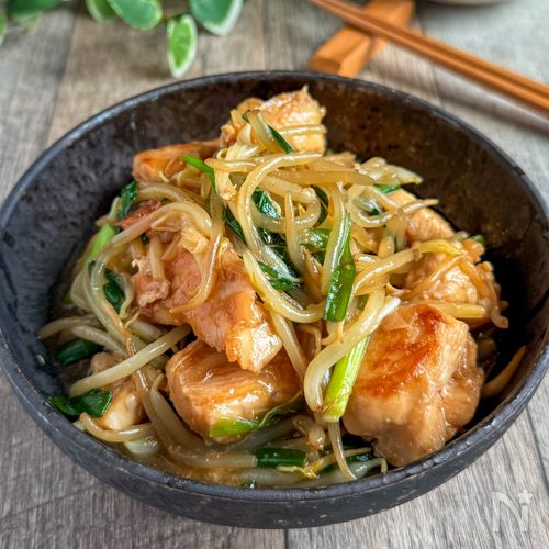 コスパ最強♩ニラもやスタミナチキン