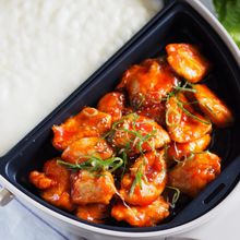 ＜BRUNO＞揚げ不要。鶏むねでヤンニョムチキンフォンデュ