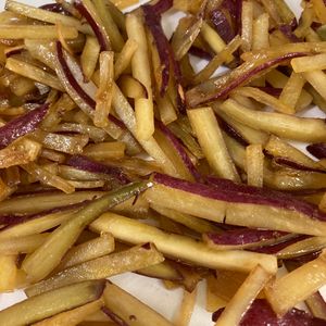ゆうこすの作ってみた!投稿(手作り「芋けんぴ」がカリカリ食感で美味♡さつまいもレシピ)