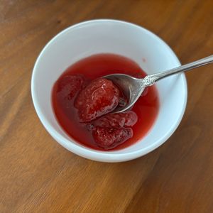 こむぎの作ってみた!投稿(色鮮やか！丸ごといちごの「いちごジャム」)