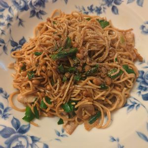 たりおの作ってみた!投稿(納豆嫌いもよろこぶ！納豆とニラのこんがり醤油焼きそば)
