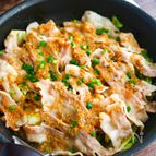 キャベツと豚バラのごまだれ蒸し【フライパン1つで簡単♪】