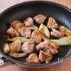 【鶏もも肉のねぎニラ炒め】簡単スタミナおかず!の工程2