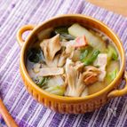 白菜とベーコンのスープ_野菜たっぷり♪きのこのうま味