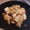 【鶏とみそのうま味を堪能!!】新じゃがのみそそぼろ煮の工程1