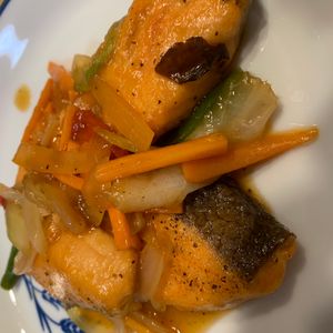 じんじゃーの作ってみた!投稿(【鮭の野菜の甘酢炒め】パパっと完成♪ご飯進むお魚おかず☆)