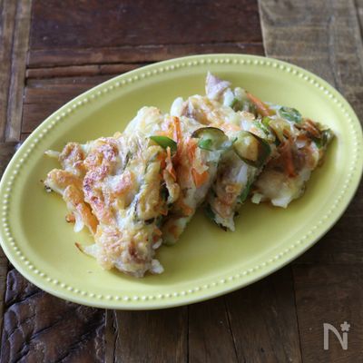 天ぷら粉で簡単【甘みたっぷり新玉ねぎチヂミ】外カリ中ふわ♡