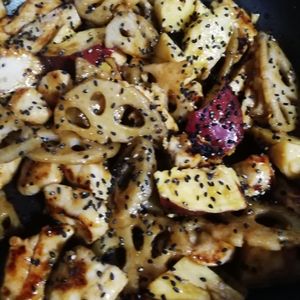 ぽぽペの作ってみた!投稿(さつまいもと蓮根と鶏肉の甘酢炒め☆食感が楽しい♩絶品おかず)