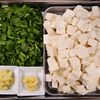 大盛りご飯にかけたい🤩🍚とろとろニラそぼろあんかけ豆腐♪の工程1