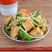 節約食材で作る！厚揚げともやしのオイスターソース炒め