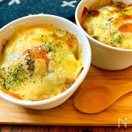卵とチーズとろける キノコとソーセージのココット By Chiko レシピサイト Nadia ナディア プロの料理家のおいしいレシピ