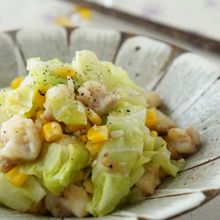 鶏軟骨とキャベツの塩糀炒め