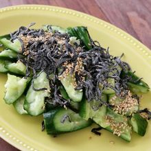 【叩かないでひねる】叩ききゅうりの塩昆布のせ