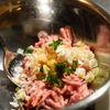 鶏だし香る青唐辛子とレモンの水餃子の工程1