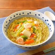 スープも飲み干す美味しさ！本鶏だしのちゃんぽん麺