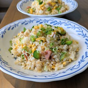 るるる♪の作ってみた!投稿(ポリポリっ♪きゅうりとちくわの焦がし醤油チャーハン)